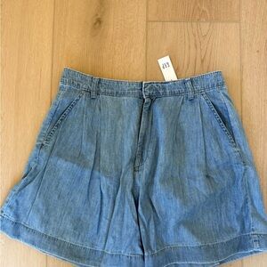 GAP Women's Light Blue Denim Pleated Shorts NWT